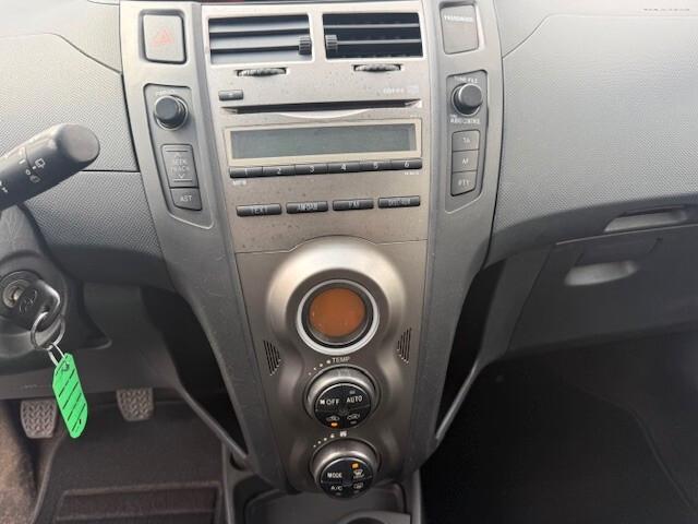 Toyota Yaris 1.0 5 porte Sol 2010