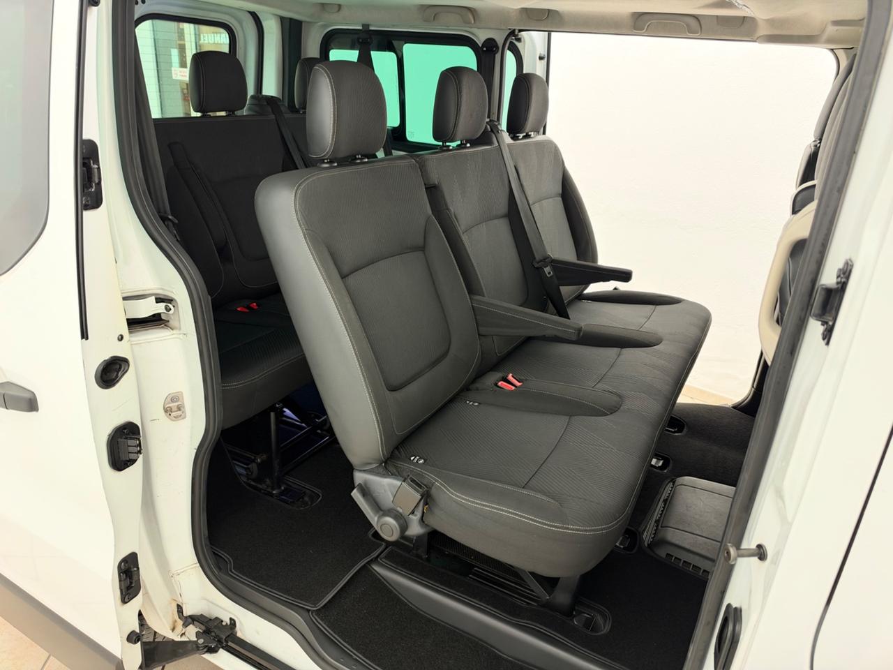 Renault Trafic 2.0 dCi 145CV 9Posti