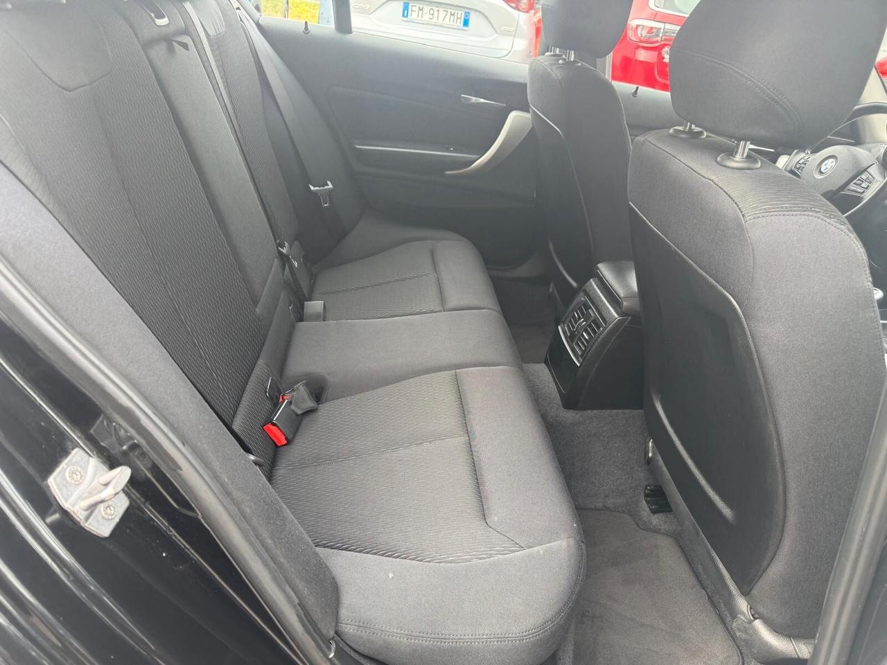 Bmw 114 114d 5p. Unique