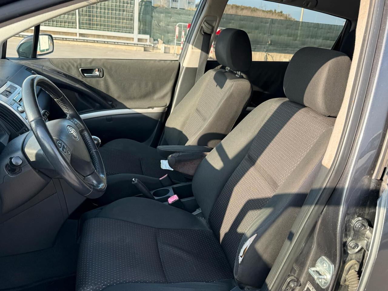 Toyota Corolla Verso 2.2 16V D-4D Luna