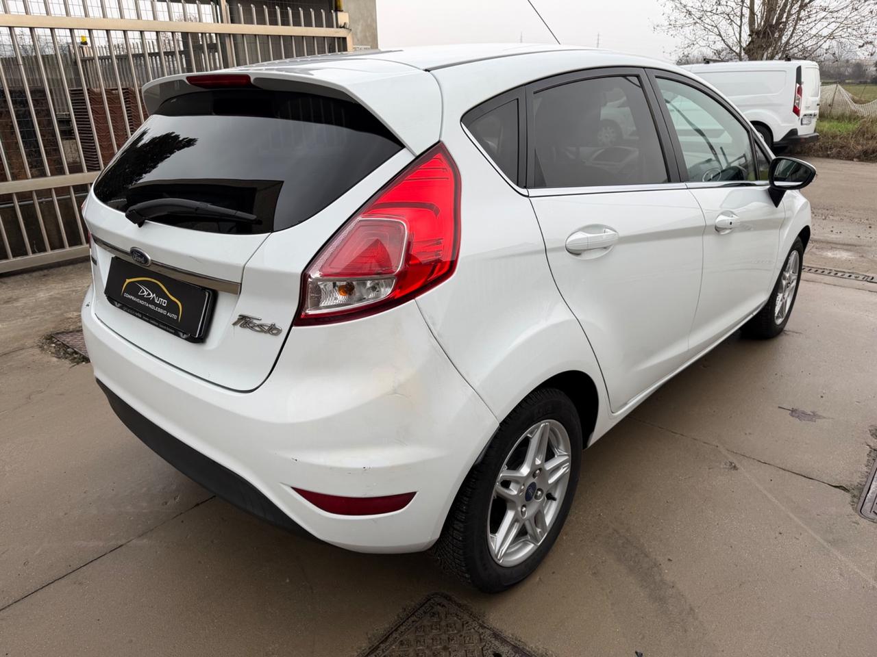 Ford Fiesta 1.2 60CV 5 porte Titanium