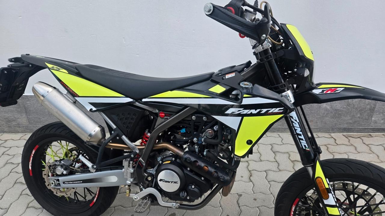 Fantic Motor Caballero 125 PERFORMANCE