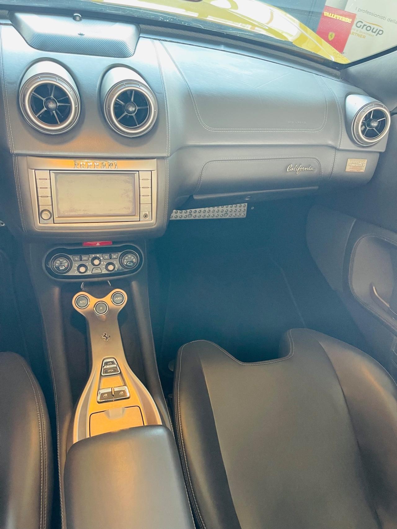 Ferrari California DCT Tailor Made PERMUTE RATE
