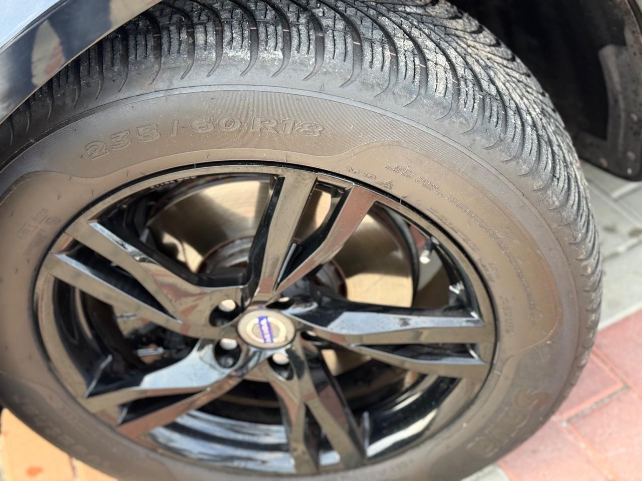 Volvo XC 60 D5 AWD Geartronic Momentum