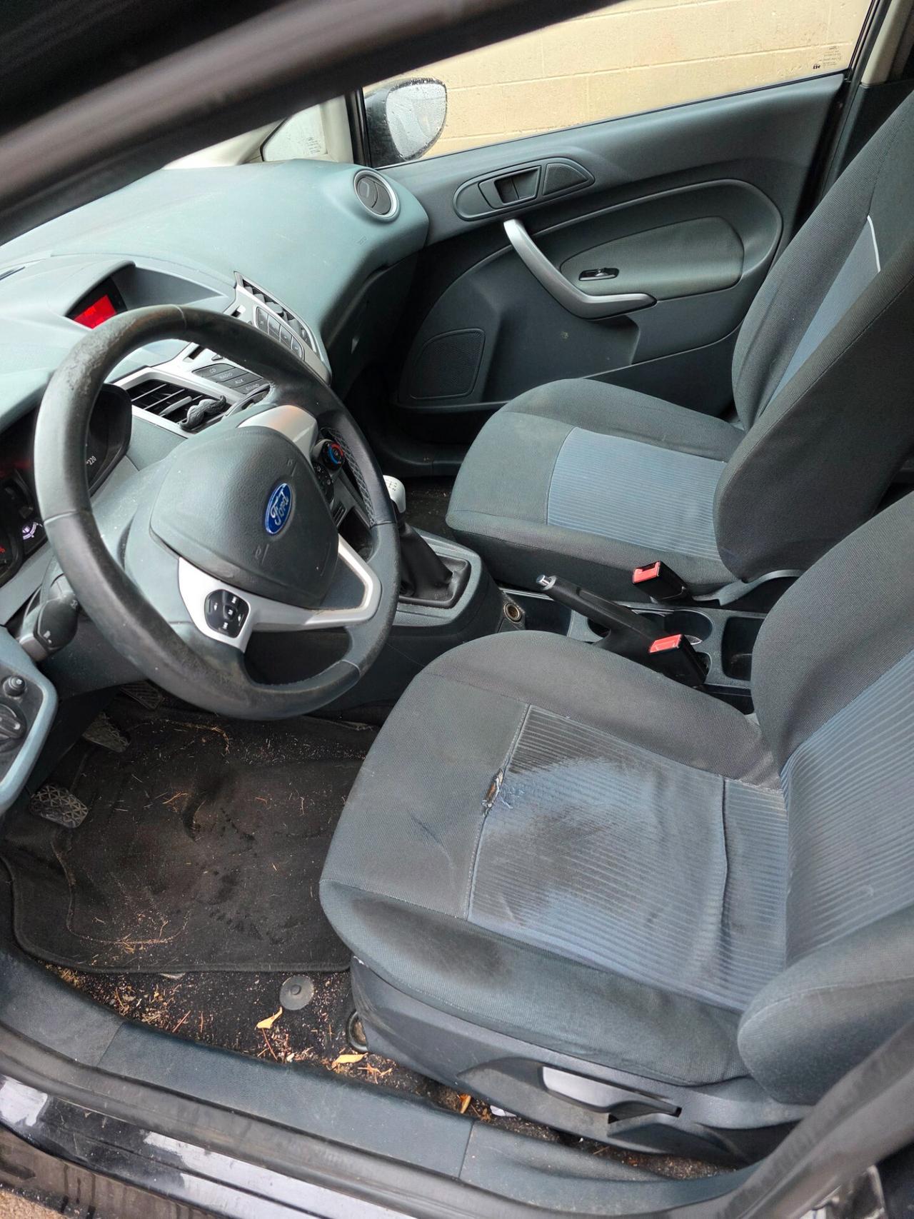 Ford Fiesta Ikon 1.4 TDCi 70CV 5 porte