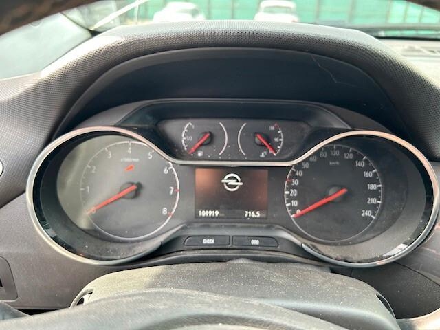 Opel Crossland sinistrata incidentata Elegance
