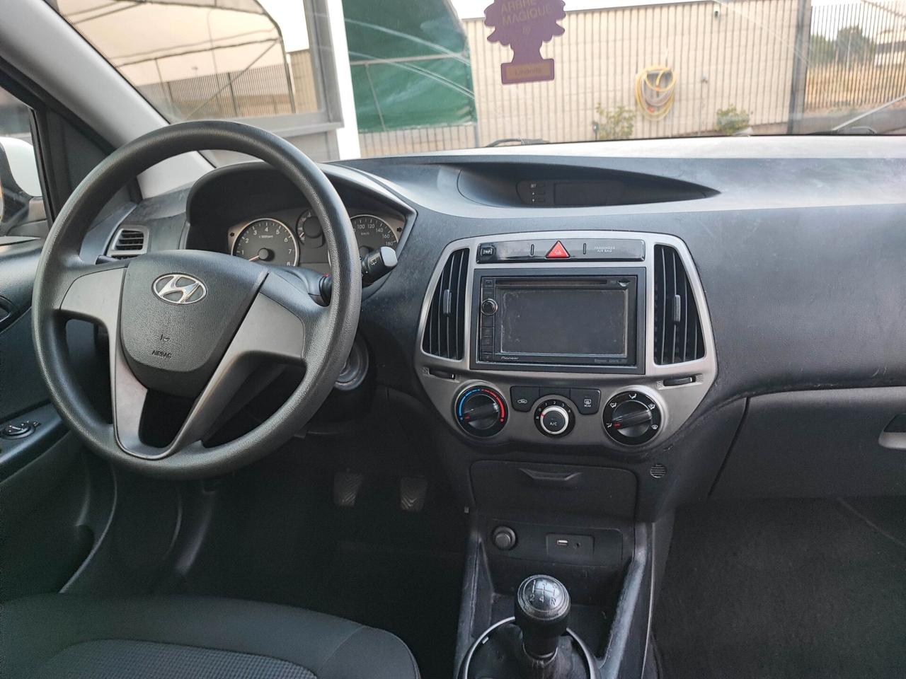 Hyundai i20 1.2 5p. uni-pro