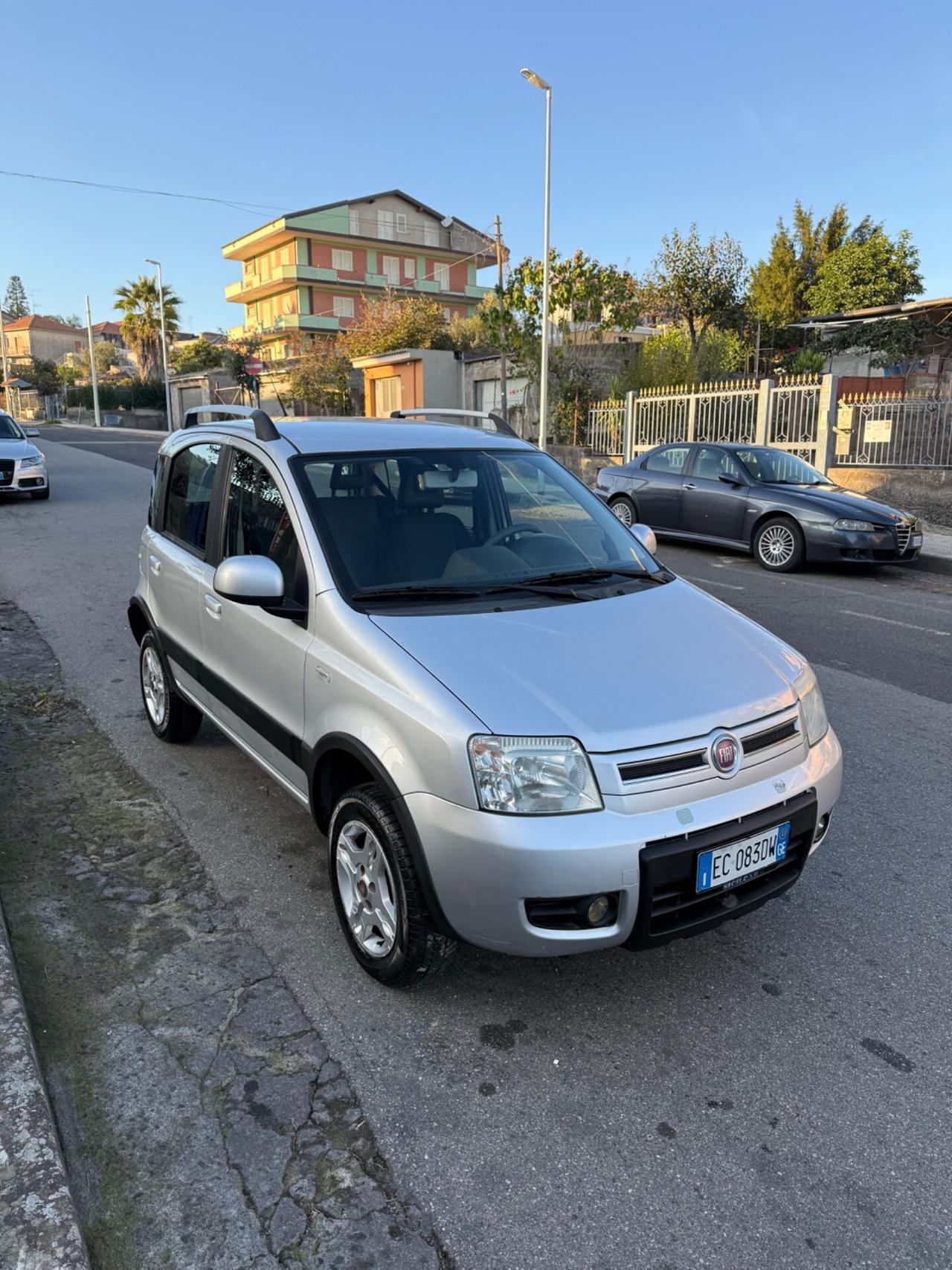 Fiat Panda 1.3 MJT 16V DPF 4x4 Climbing