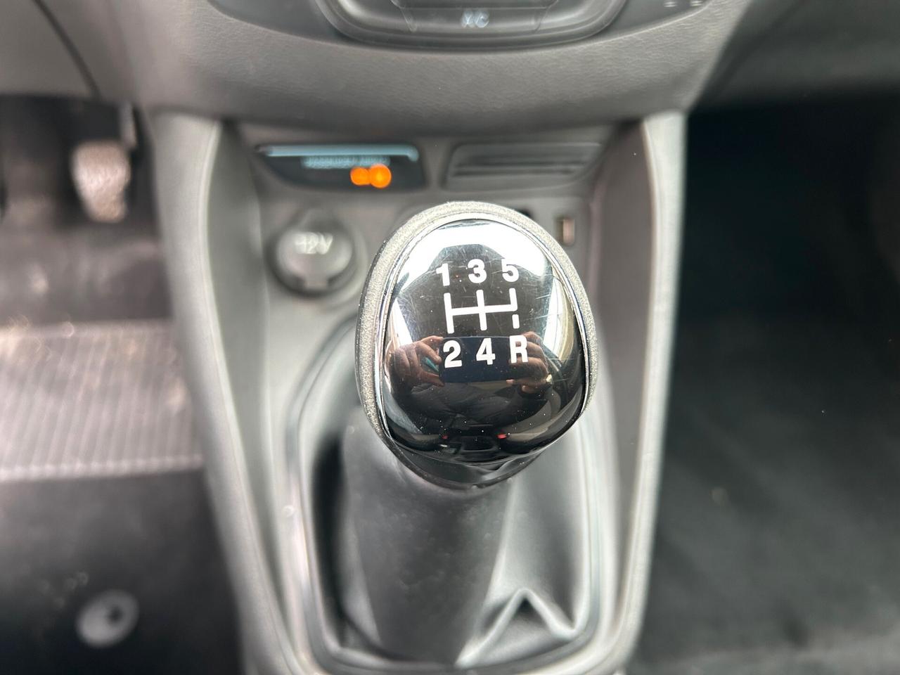 Ford Tourneo Courier 1.5 TDCI 75 CV Titanium