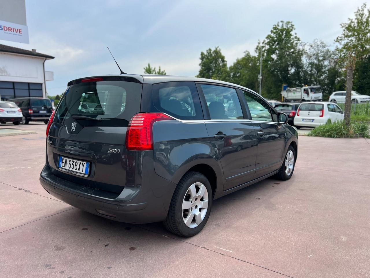 Peugeot 5008 1.6 HDi 112CV Active