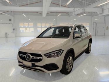 MERCEDES-BENZ GLA 250 e Plug-in hybrid Auto Bus Extra