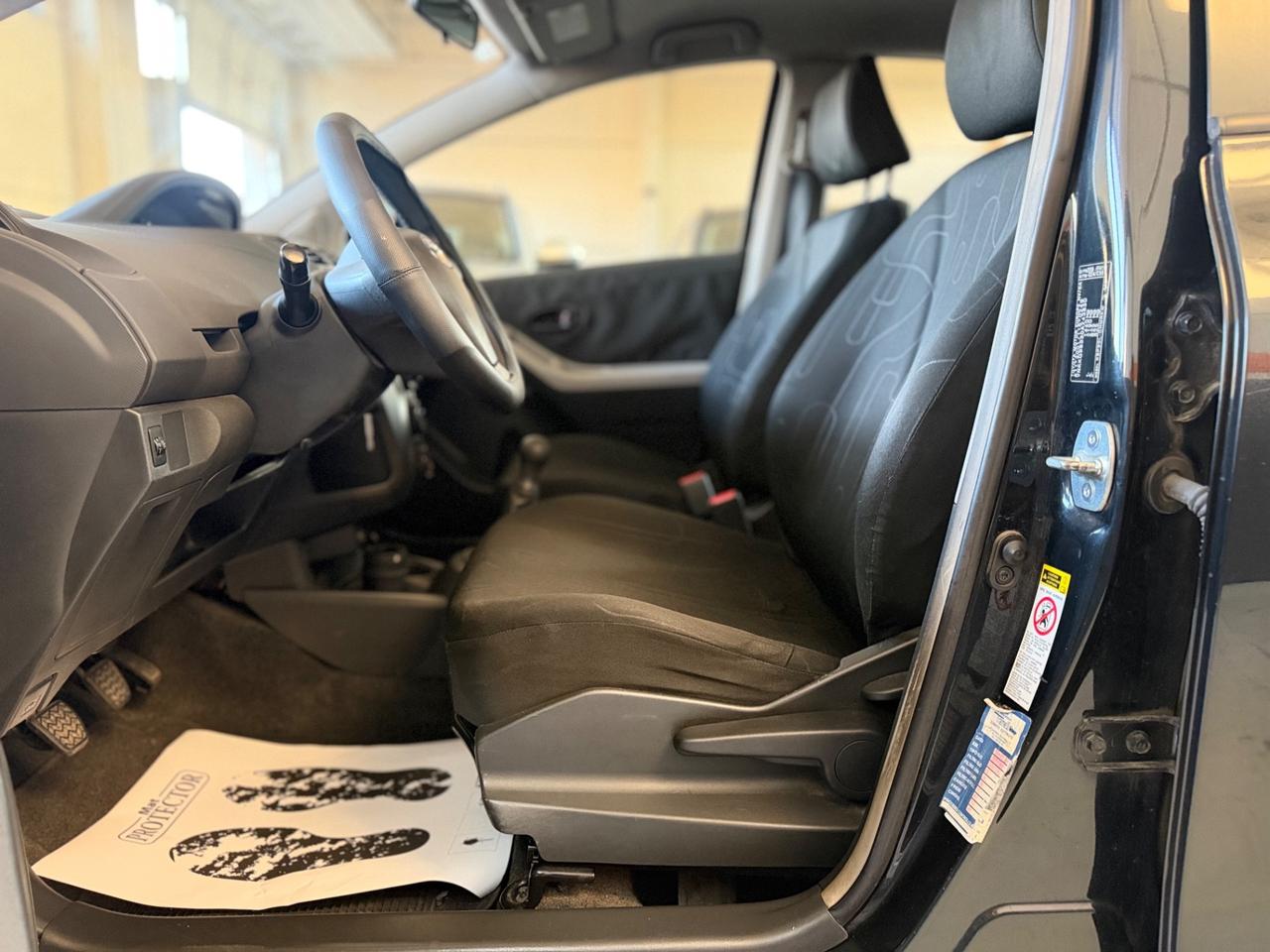 Toyota Yaris 1.0 5 porte Now NEOPATENTATI