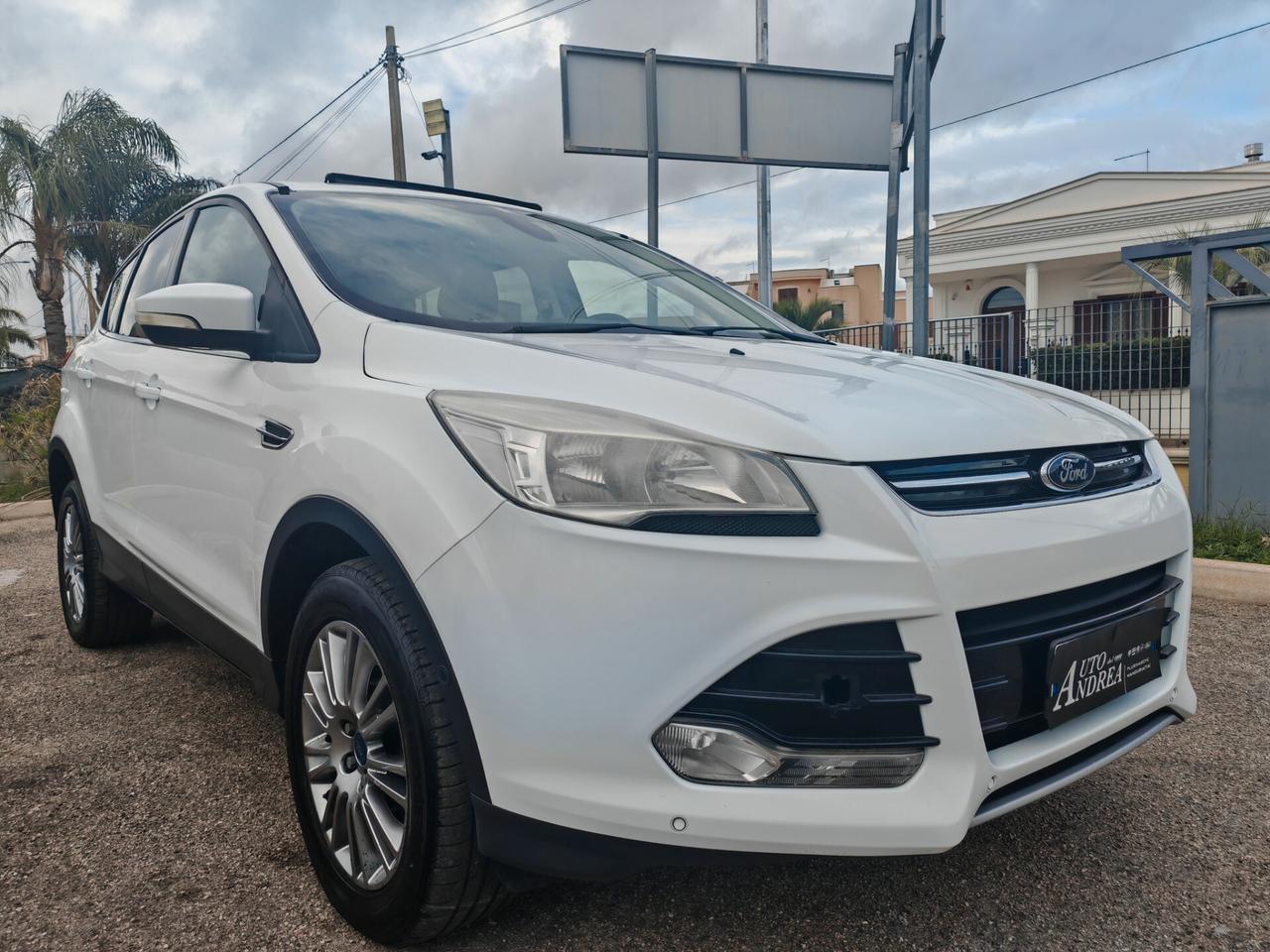 Ford Kuga 2.0 TDCI tetto navig cam pelle 2013