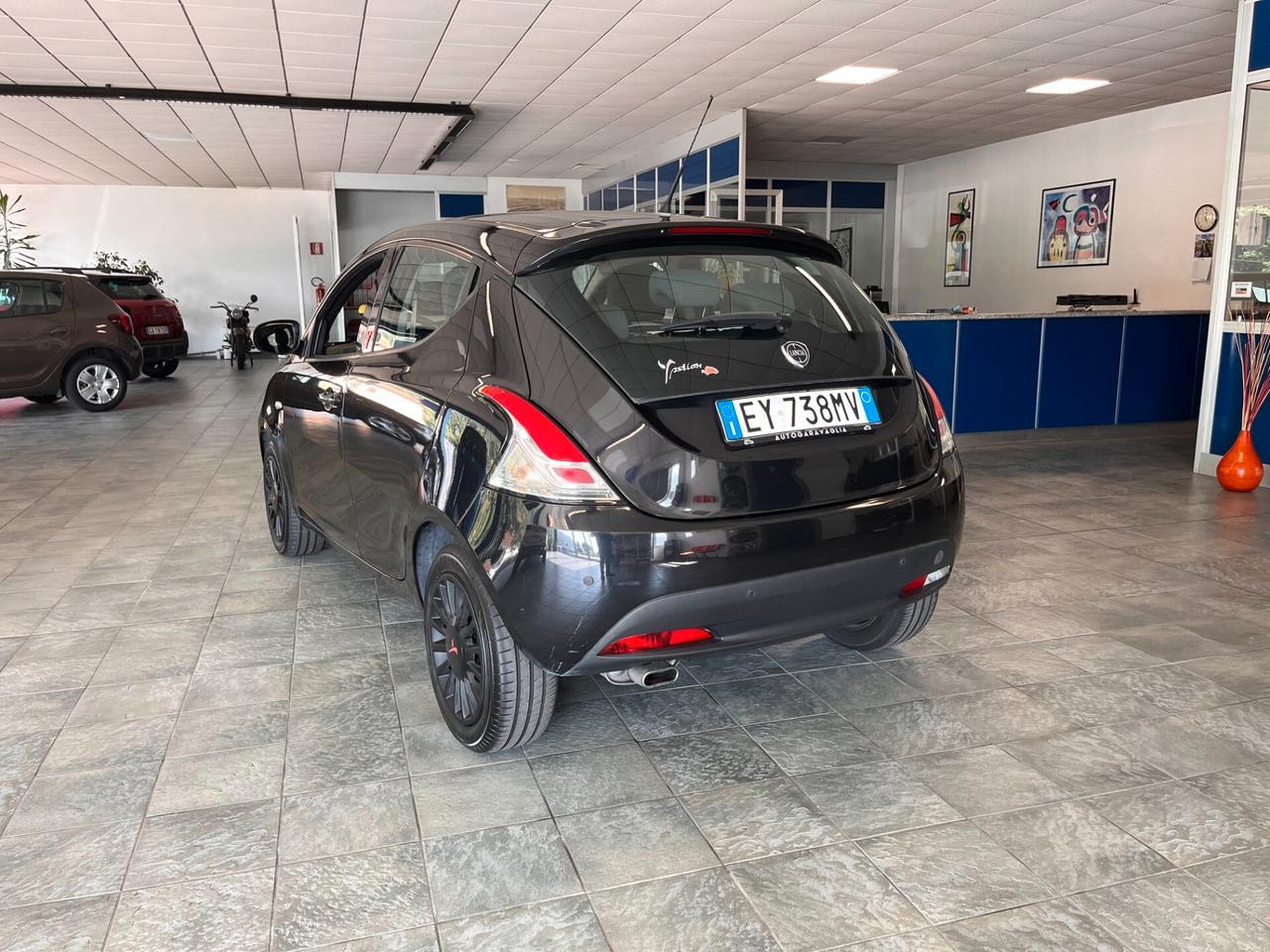 Lancia Ypsilon 1.2 69 CV 5 porte Gold