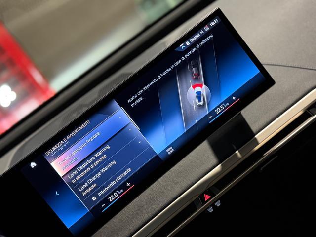 BMW iX xDrive 40 Pacchetto Sportivo