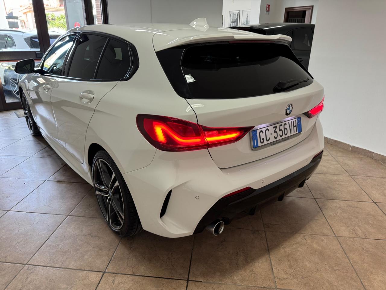 Bmw 116 116d 5p. Msport