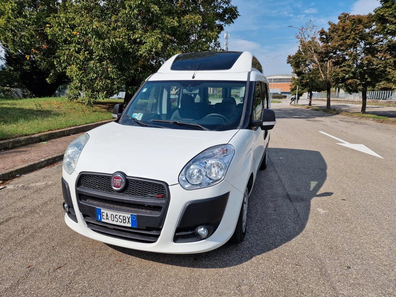 Fiat Doblo 1.6 MJT 16V trasporto disabili - 2011