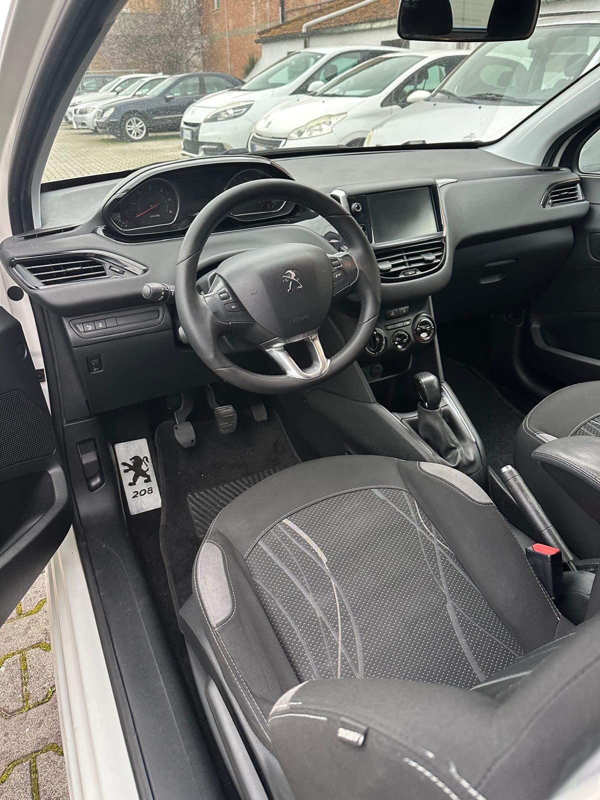 Peugeot 208 1.4 HDi 68 CV 3 porte Allure