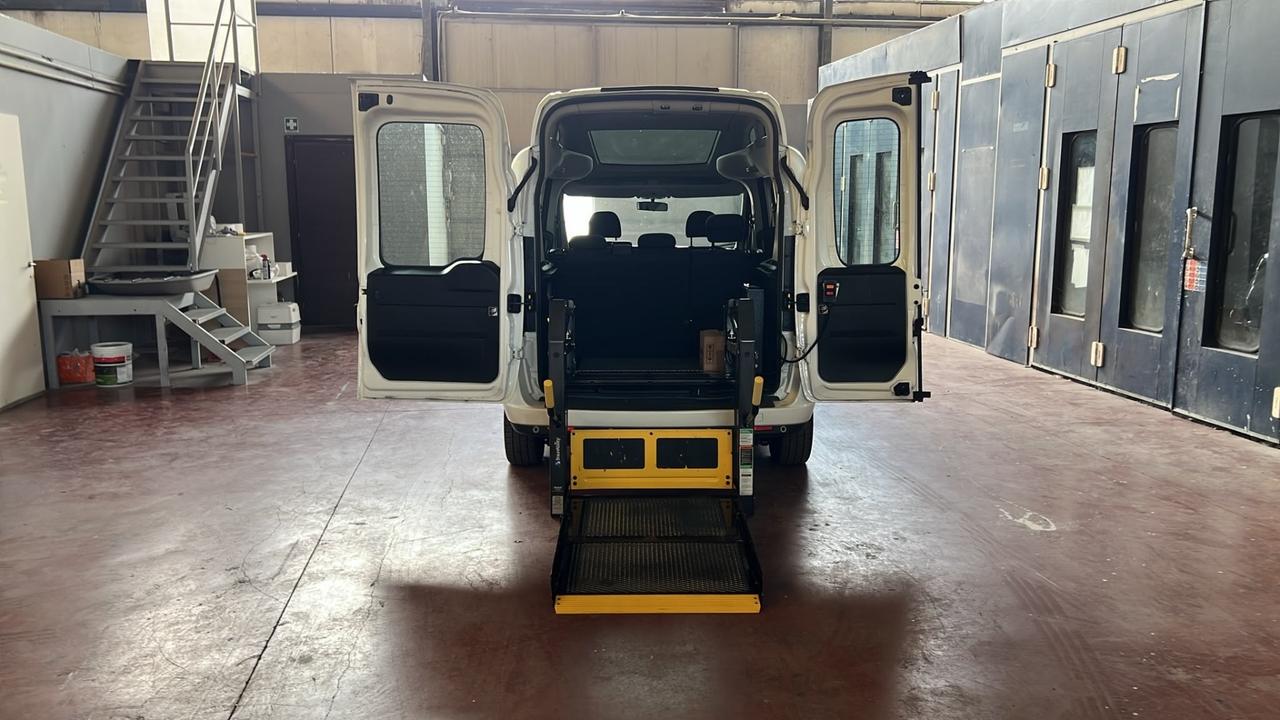 Fiat Doblo Tetto Alto auto per disabili usata