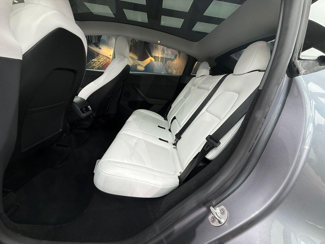 Tesla Model Y RWD (014)