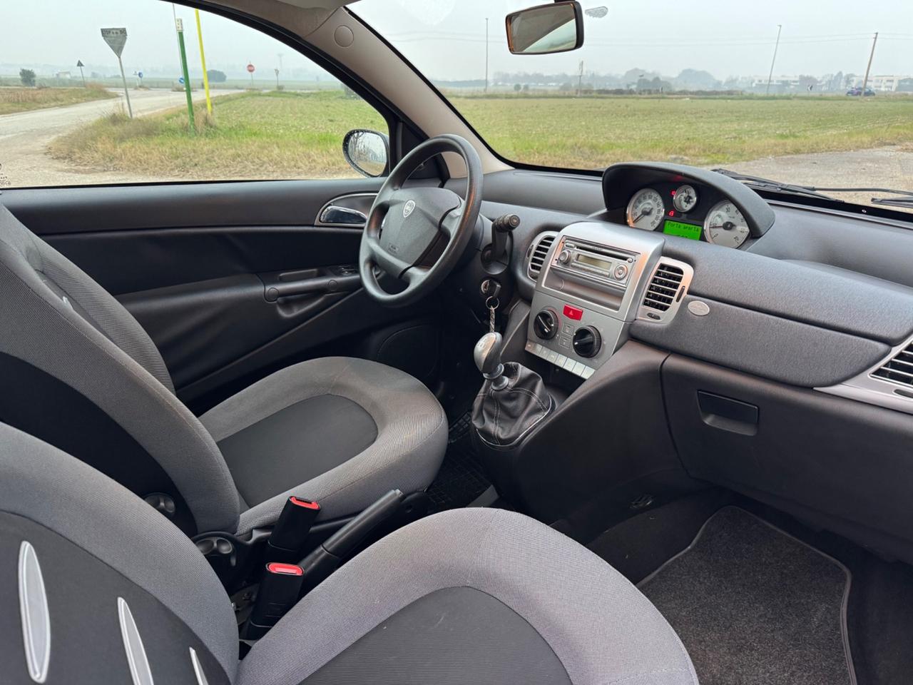 Lancia Ypsilon 1.2 Argento