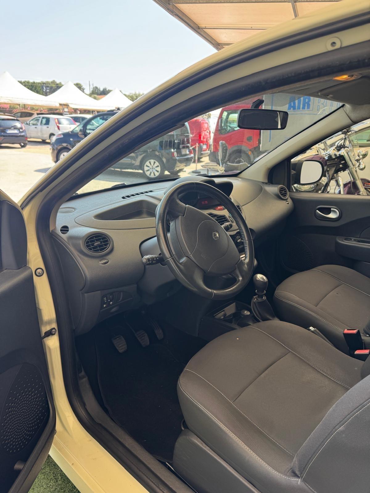 Renault Twingo 1.2 16V Dynamique 76CV 56KW