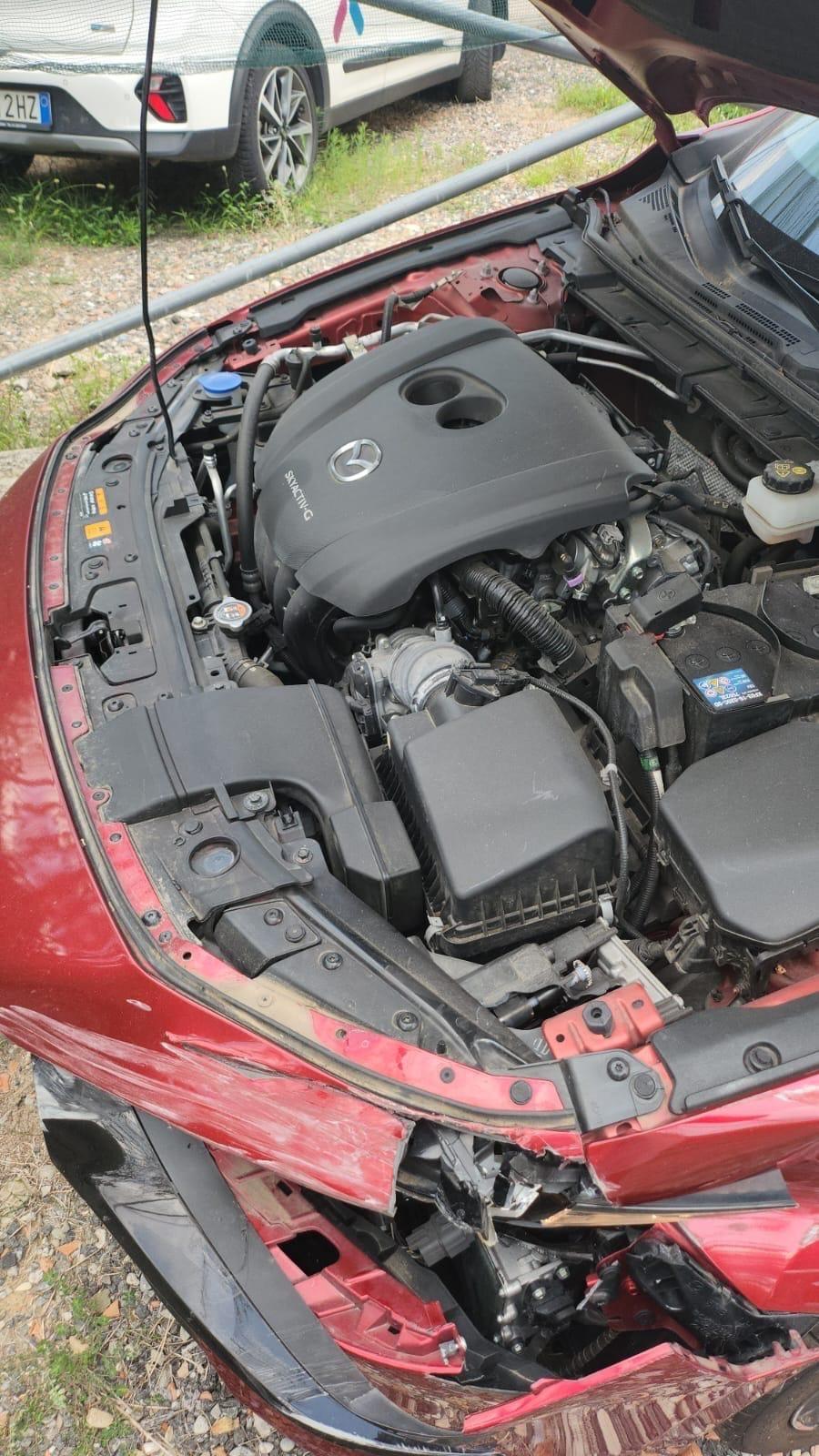 Mazda 3 Mazda3 2.0L e-Skyactiv-G M Hybrid Exclusive