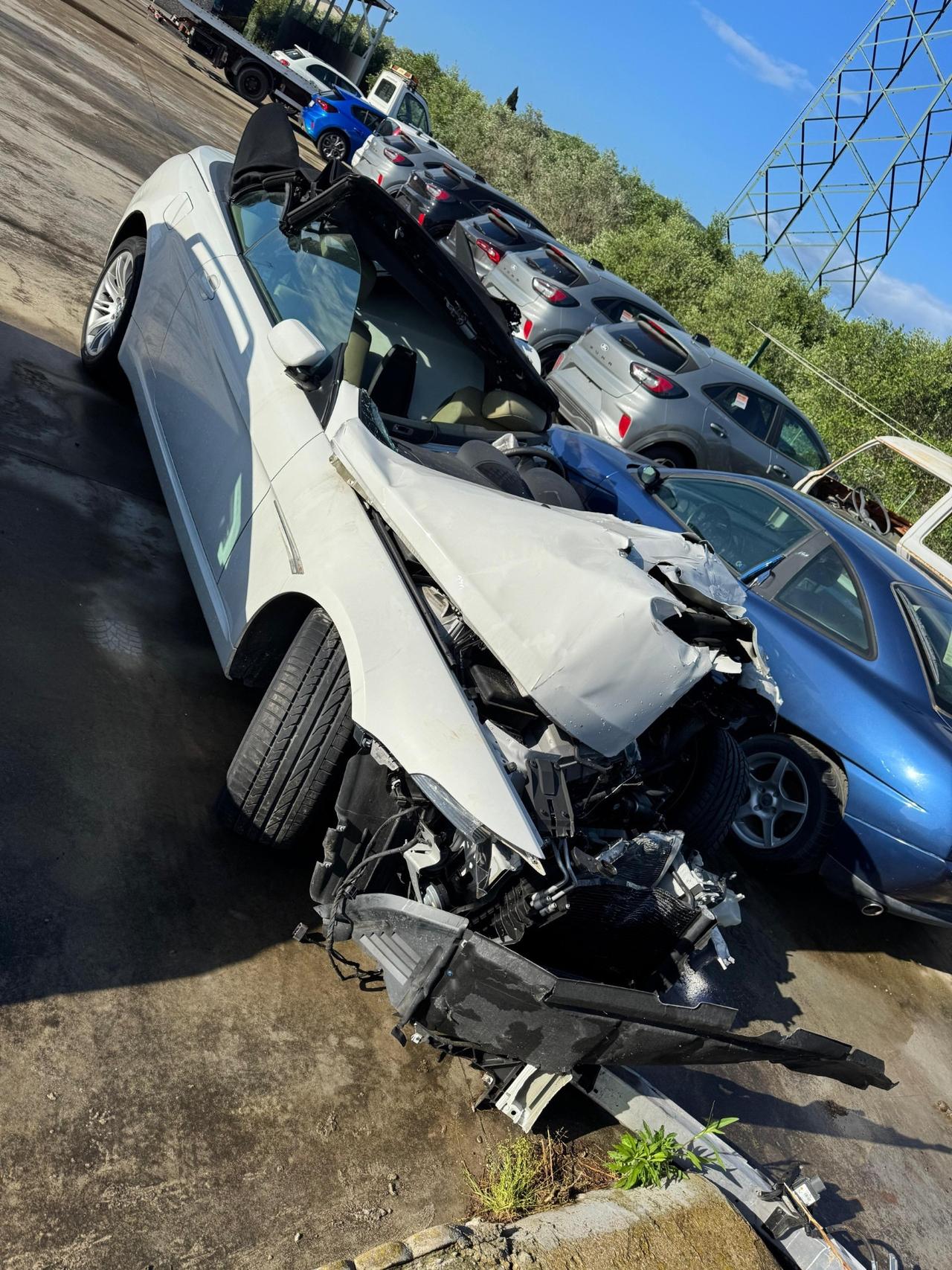Bmw 630 cabrio incidentata
