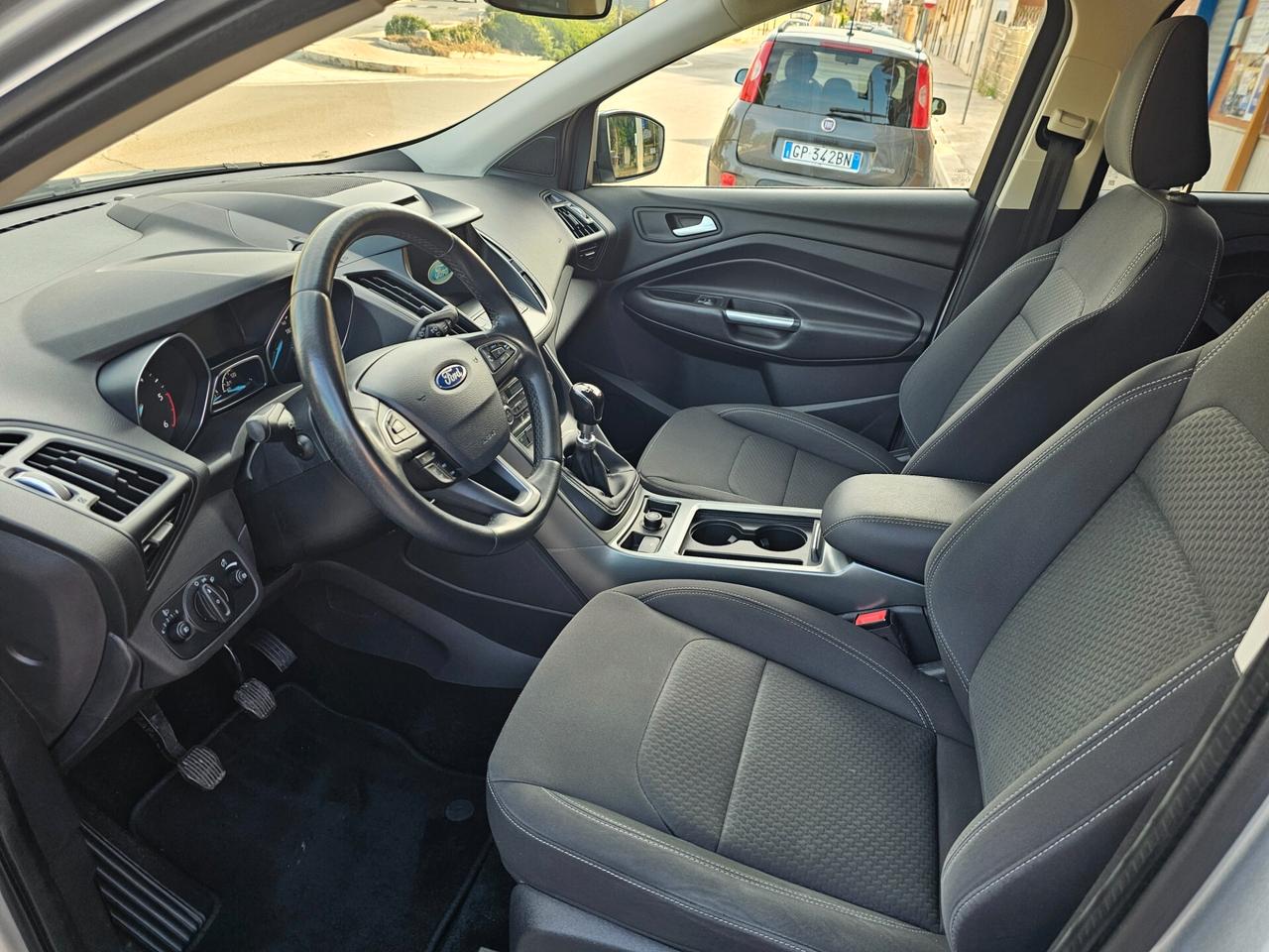 FORD KUGA 1.5 TDCI 120CV BUSINESS SPORT