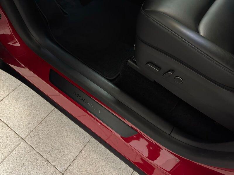 Tesla Model Y Long Range Dual Motor awd IVA ESPOSTA