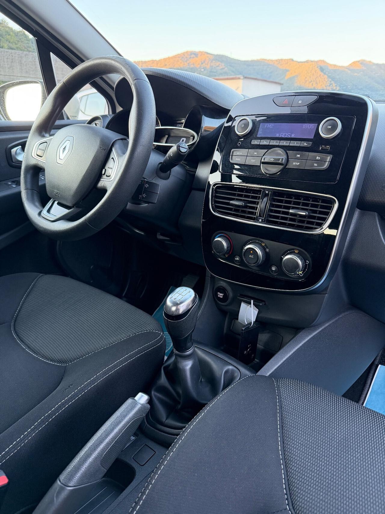 Renault Clio 1.2 75CV 5 porte / EURO 6 NEOPATENTATI