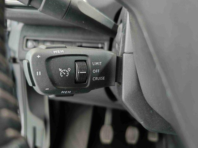 PEUGEOT 3008 BlueHDi 130 S&S Active Pack