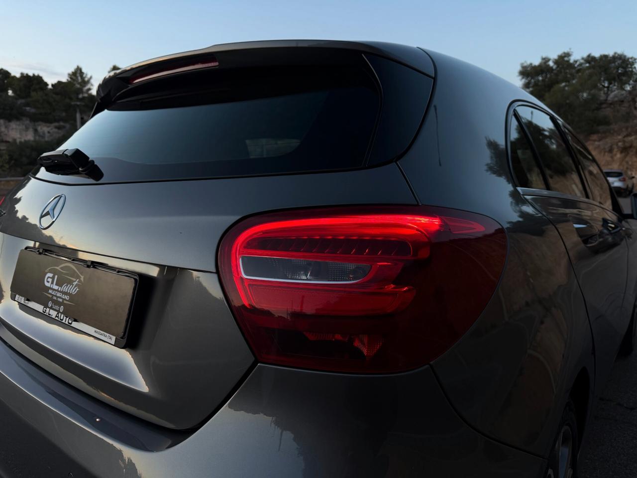 Mercedes A180 Sport/1.5 110 CV/KEYLESS/CAMERA/AMBIENT LIGHTS