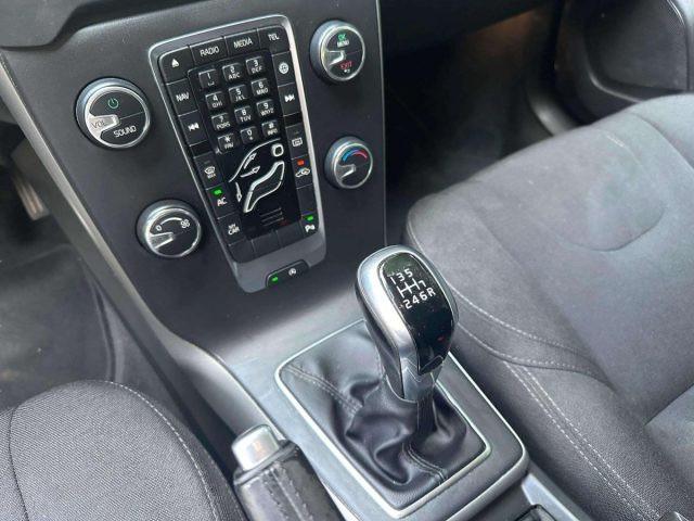 VOLVO V40 D2 Business