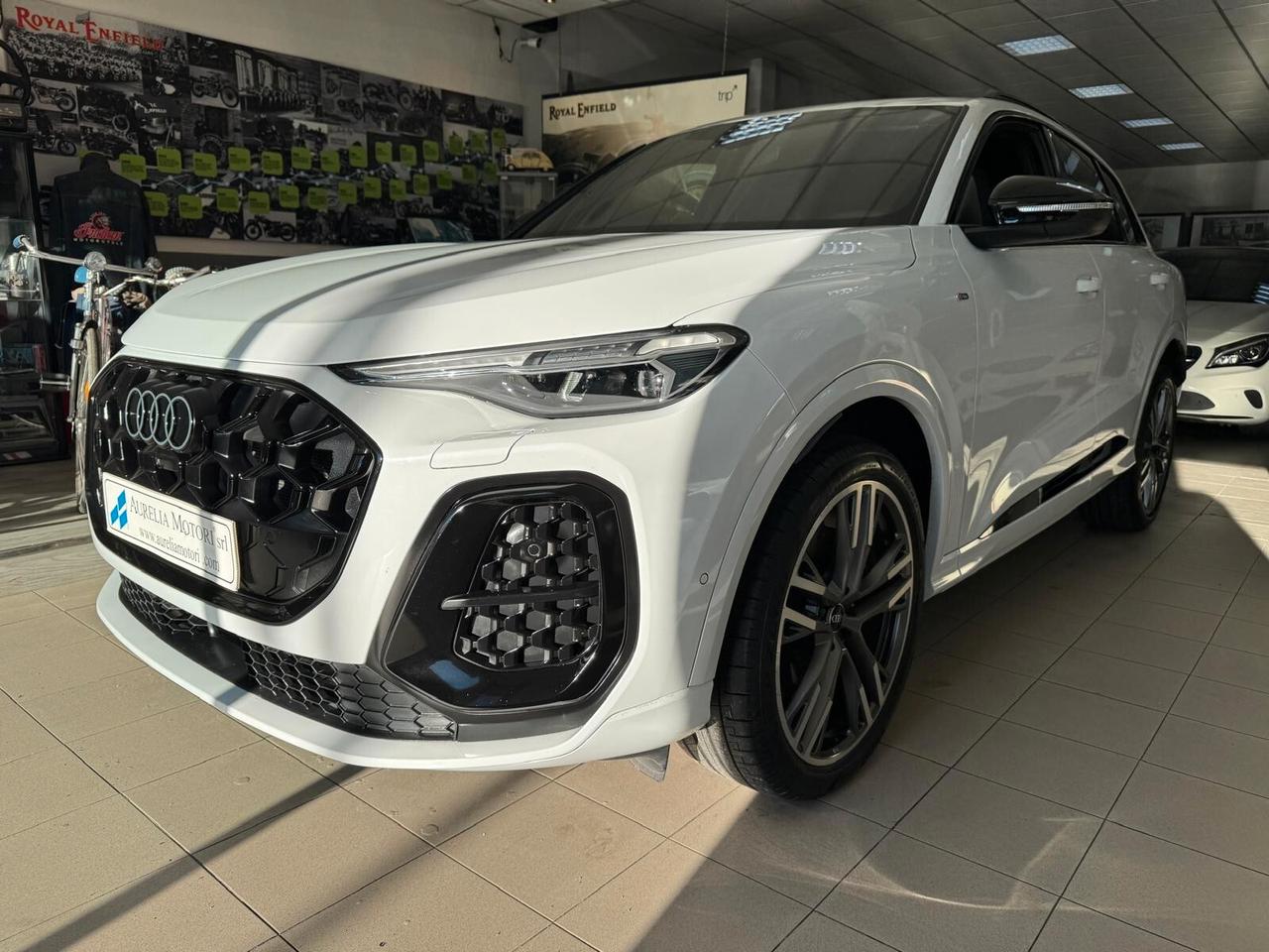 Audi Q5 40 TDI 204 CV quattro S tronic line FULL FULL OPT. MMI PASSENGER SUBITO DISPONIBILE