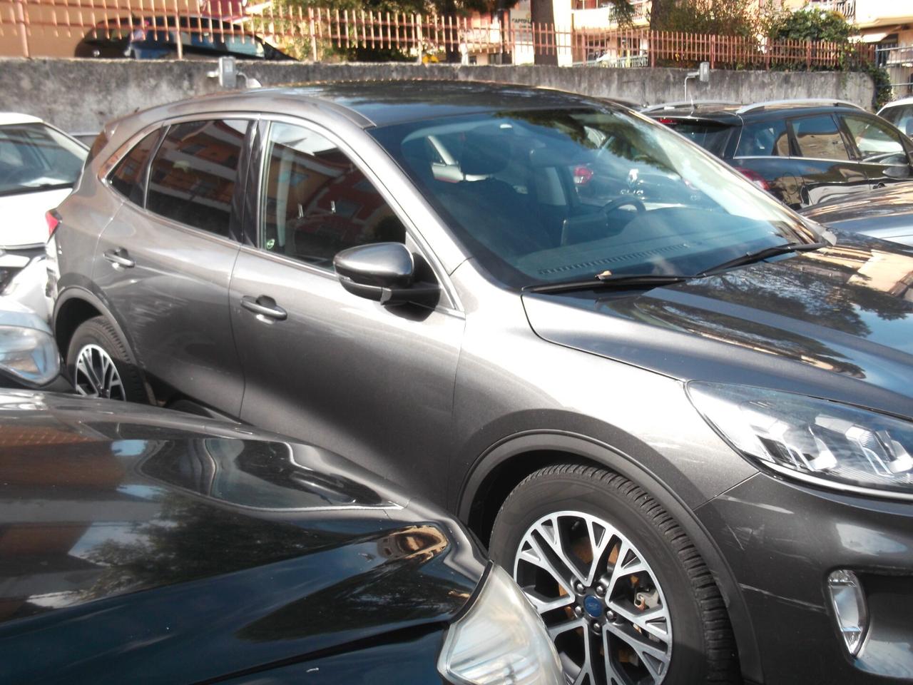 Ford Kuga 2.5 Plug In Hybrid 225 CV CVT 2WD Titanium Business - 09