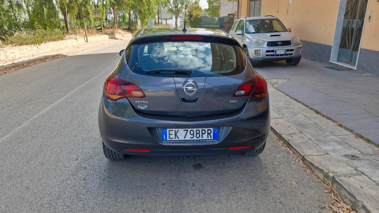 Opel Astra 1.7 CDTI 110CV 5 porte Cosmo