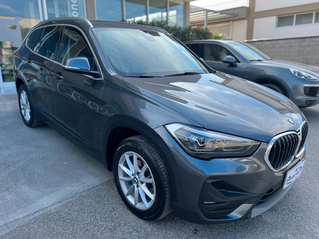 Bmw X1 sdrive16d Business Advantage auto LED/PELLE/NAVI