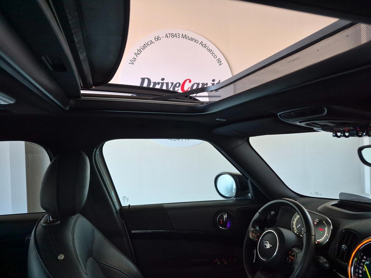 MINI Cooper Countryman PELLE TETTO LED NAVI APPLE CARPLAY RETROCAM. WIRELESS ACC SEDILI RISC.