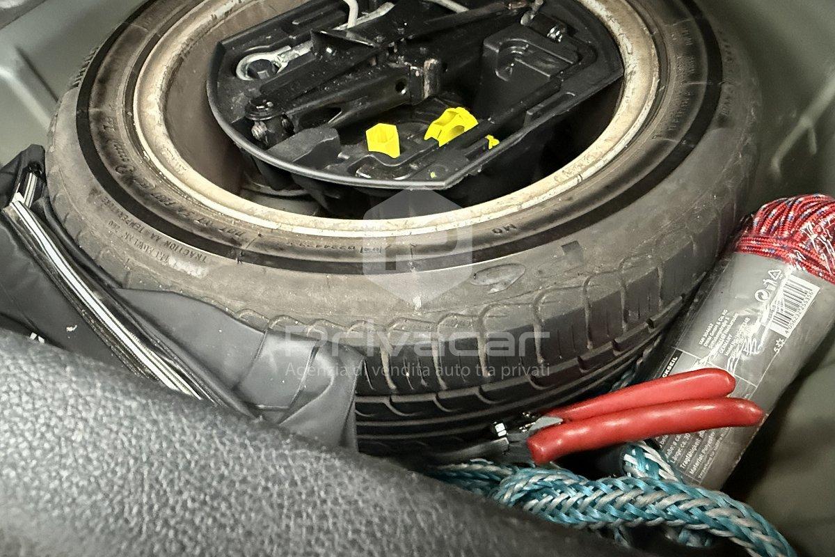 PEUGEOT 3008 1.6 e-HDi 115CV cambio robotizzato Stop&Start Active