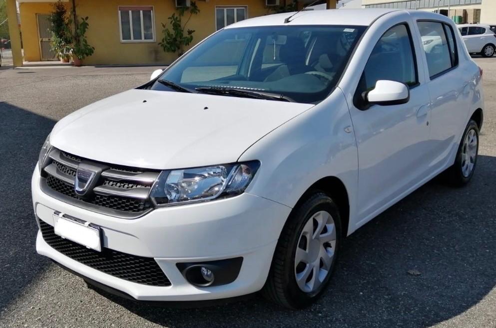 Dacia Sandero benzina Finanziaria senza busta paga