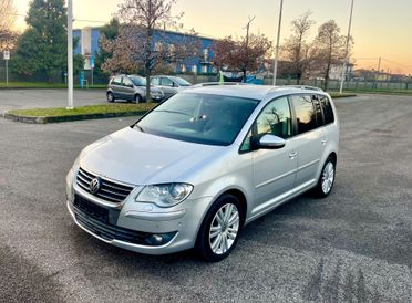 Volkswagen Touran Business 2.0 TDI 140 CV DSG Highline