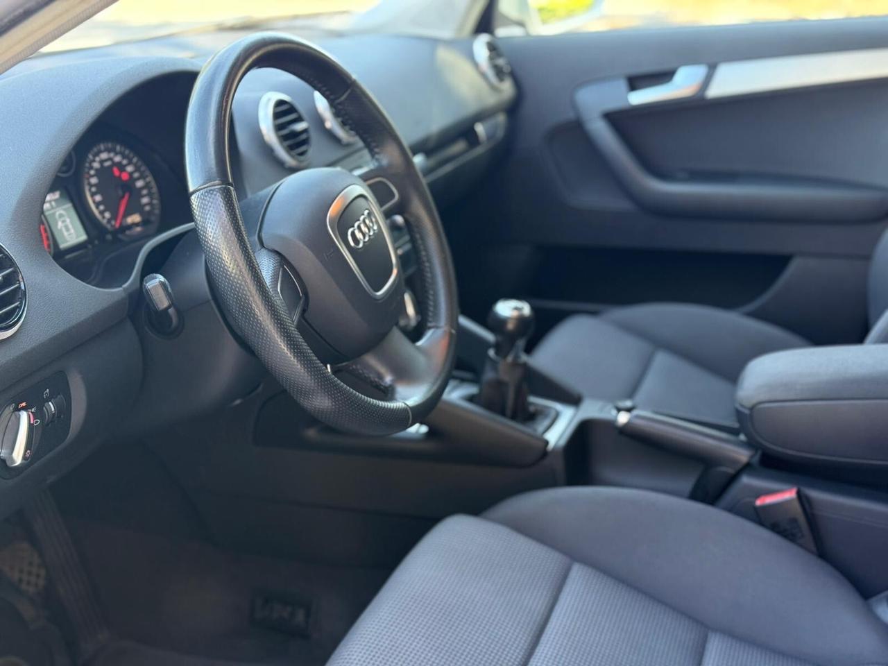 Audi A3 SPB 1.6 TDI 105 CV CR Ambition