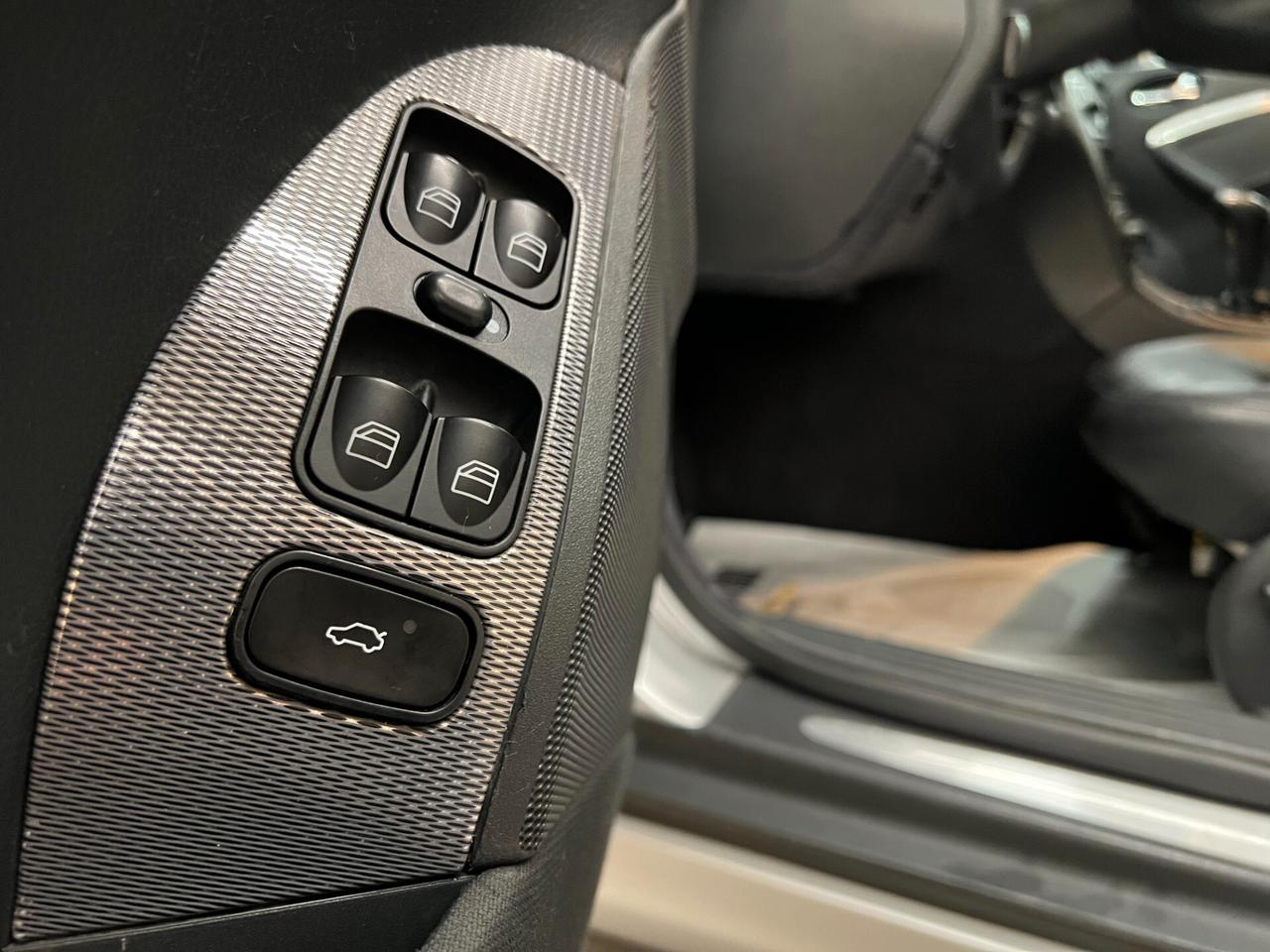 Mercedes-benz CLK 200 Kompr. TPS cat Cabrio Avantg.