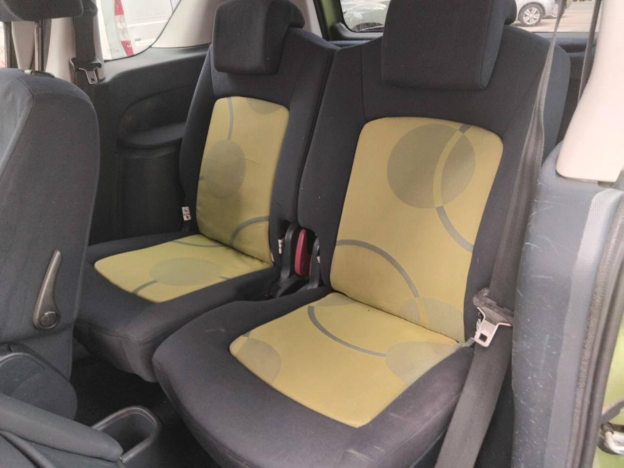 PEUGEOT 1007 TRENDY NEANCHE UN GRAFFIO