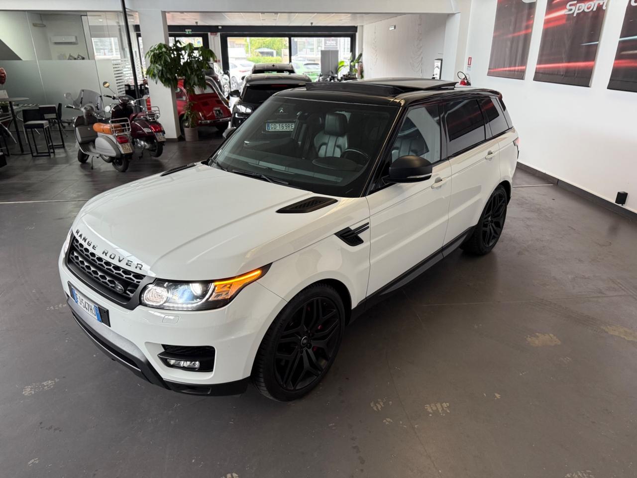 Land Rover Range Rover Sport 3.0 SDV6 HSE Dynamic