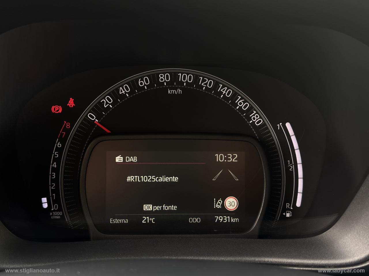TOYOTA Aygo X 1.0 VVT-i 72 CV 5p. JBL S.P.