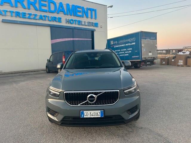 VOLVO XC40 D3 AWD GEARTONIC R-DESIGN