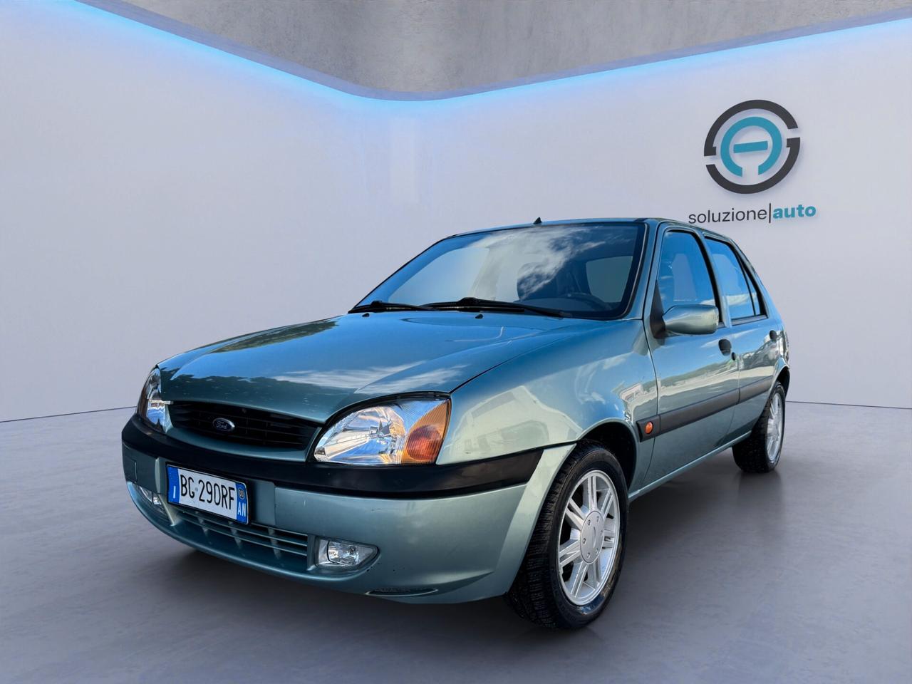 Ford Fiesta 1.2i 16V cat 5 porte Ghia
