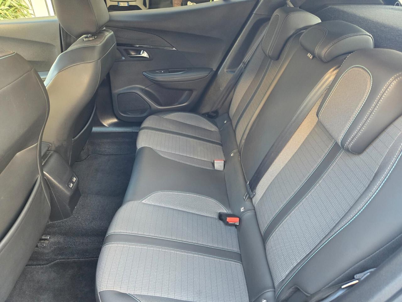 Peugeot 2008 BlueHDi 130 S&S EAT8 Allure